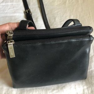 Hobo crossbody with adjustable strap
